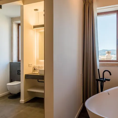 Cirera Hotel 4*