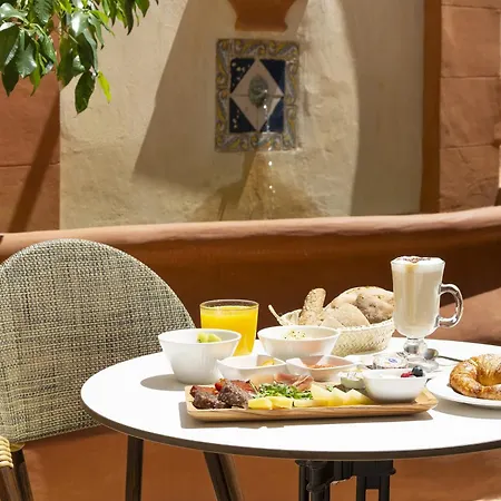 Cirera Hotel 4*